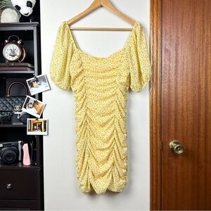 All in Favor Yellow Sacha Ruched Floral Body-con Mini Dress Size Women Small